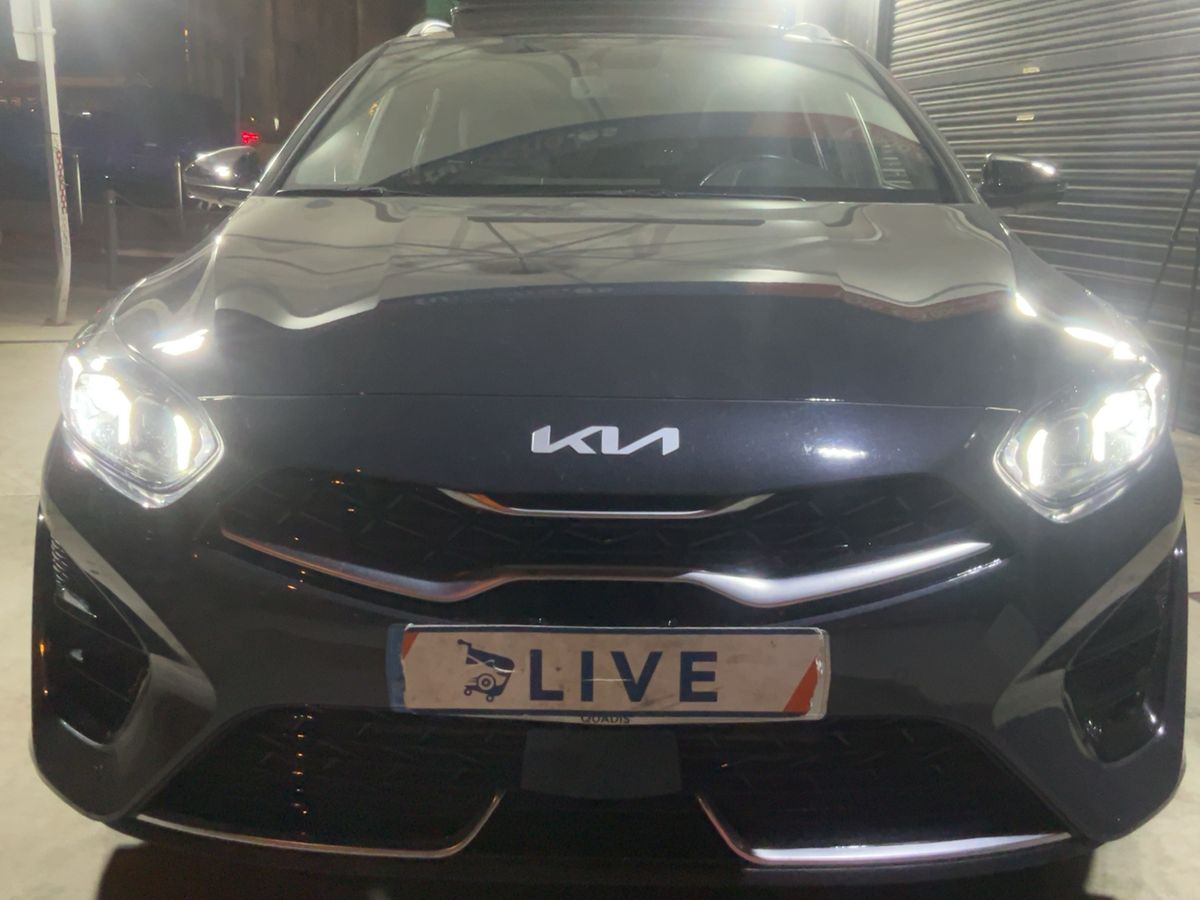 Kia cee'd 2023 — photo 15