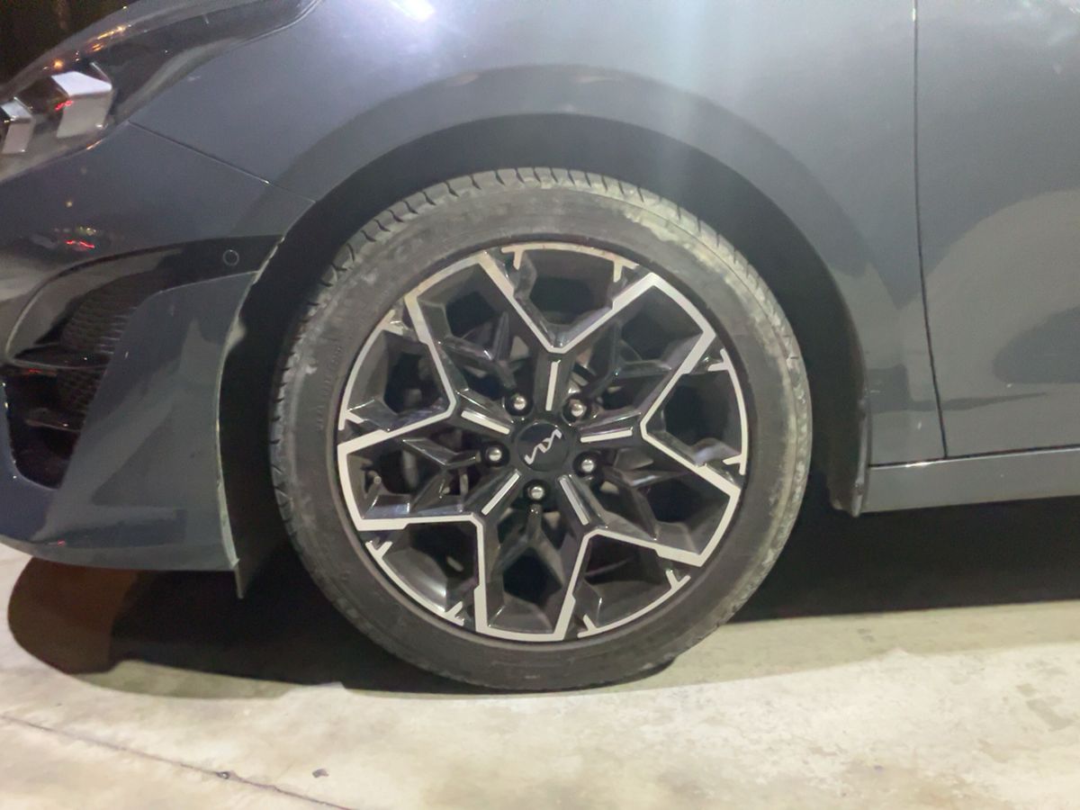 Kia cee'd 2023 — photo 4