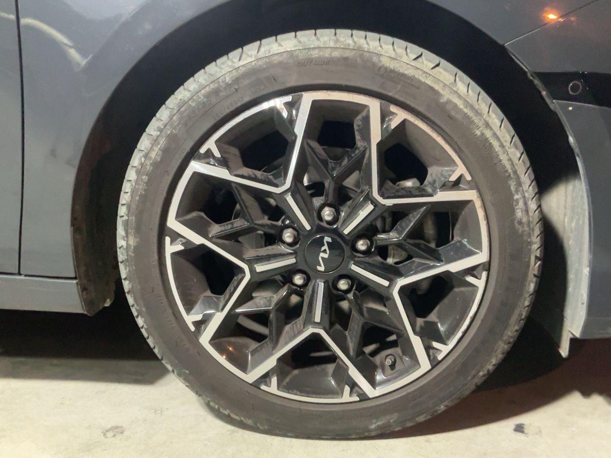 Kia cee'd 2023 — photo 12
