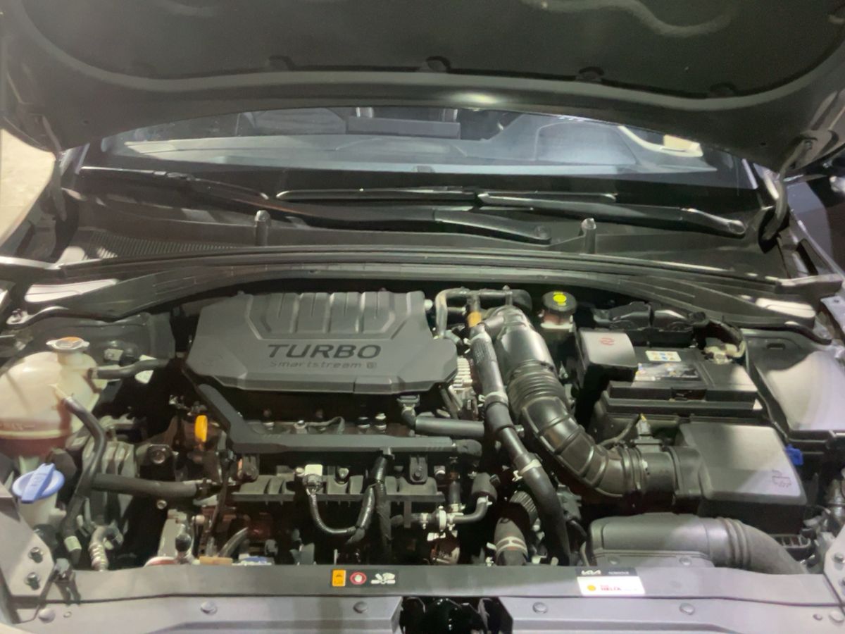 Kia cee'd 2023 — photo 23