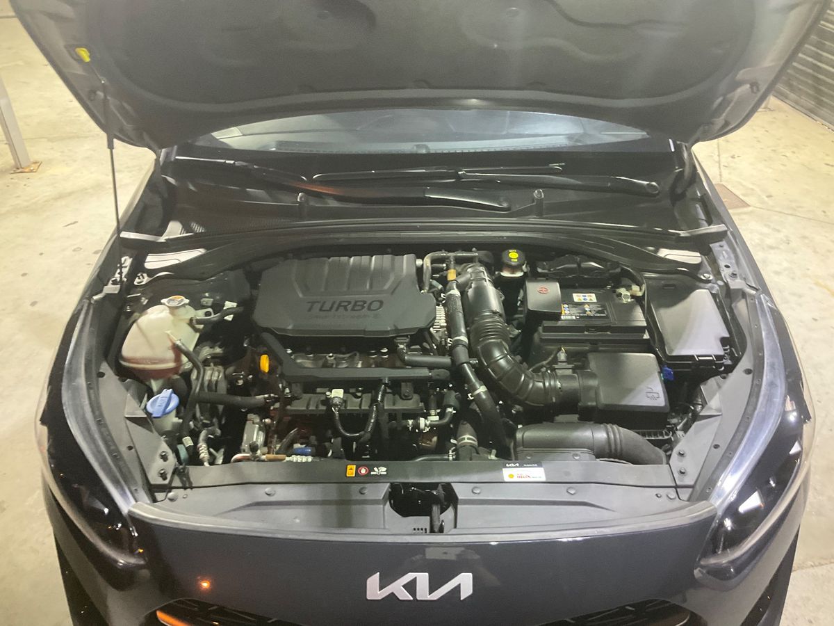 Kia cee'd 2023 — photo 26