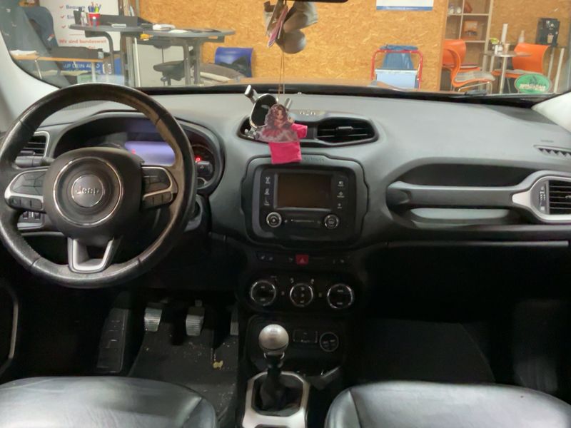 Jeep Renegade 1.4 M-Air Limited FWD — zdjęcie 12