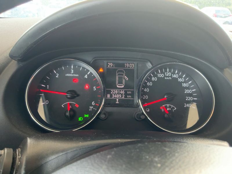 Nissan Qashqai+2 2.0 dCi Acenta — zdjęcie 13