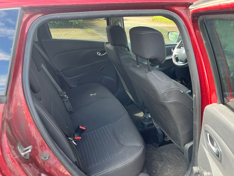 Renault Clio 0.9 Limited — zdjęcie 14