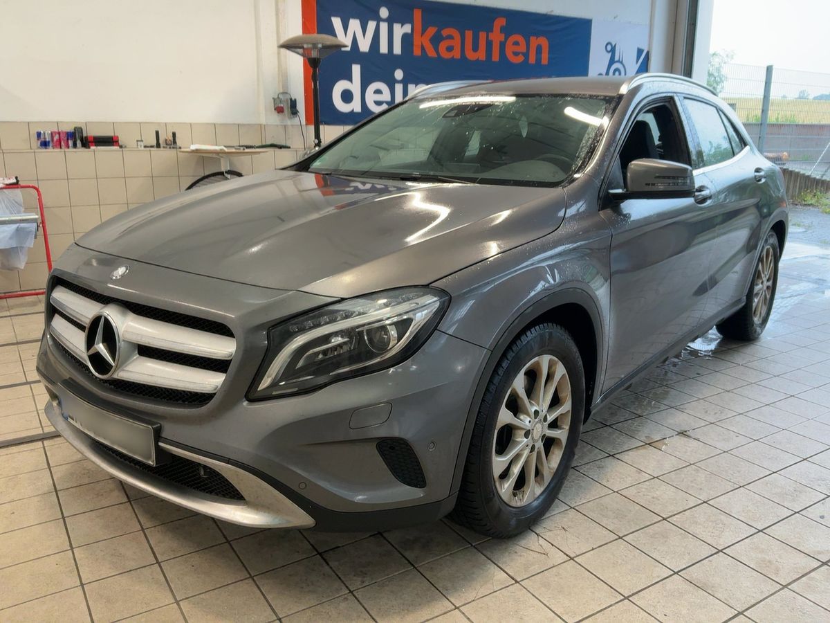 Mercedes-Benz GLA-Klasse 2015