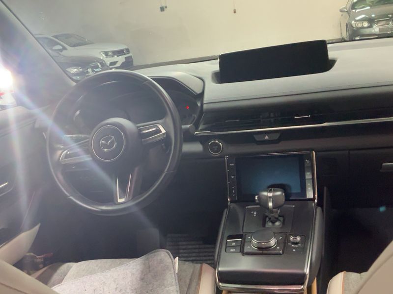 Mazda MX-30 electric drive 107 kW — zdjęcie 12