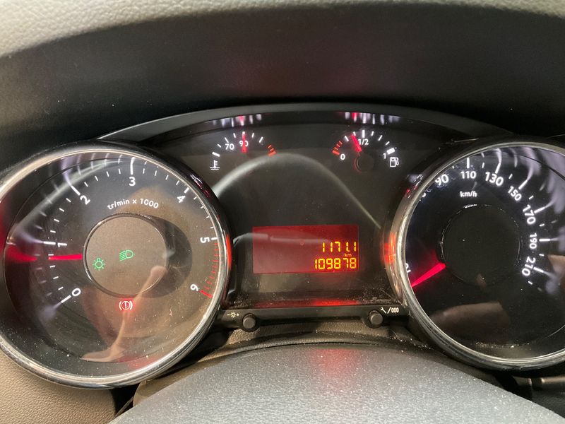 Peugeot 3008 1.6 Blue-HDi Style 2015 – снимка 18