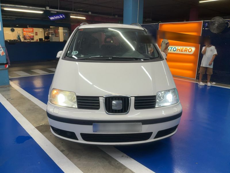 Seat Alhambra 2.0 TDI Sport Plus 2009 – снимка 14