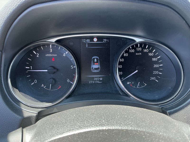 Nissan X-Trail 1.6 dCi Connect 4x4 — zdjęcie 13