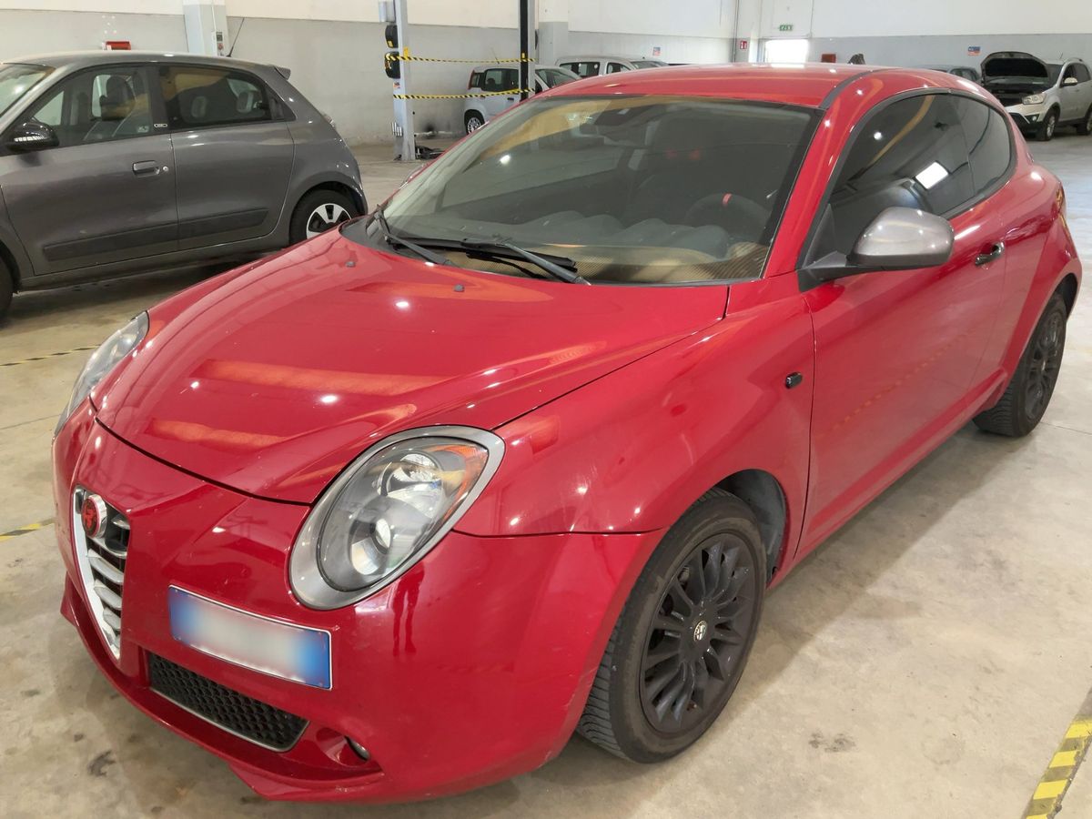 Alfa Romeo 2015 — photo 1