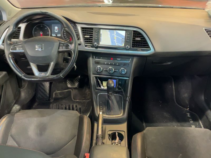 Seat Leon 2.0 TDI FR — zdjęcie 12