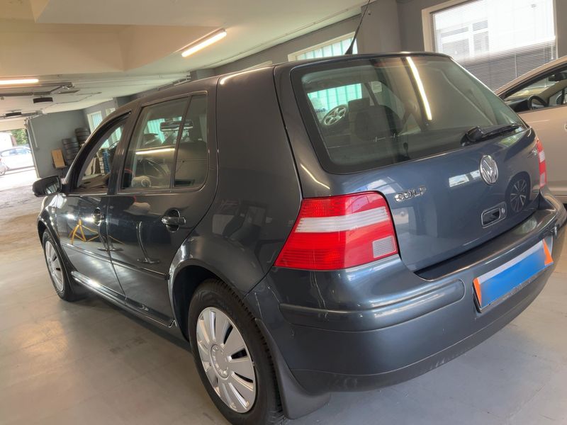 Volkswagen Golf IV 1.6 Pacific — zdjęcie 3