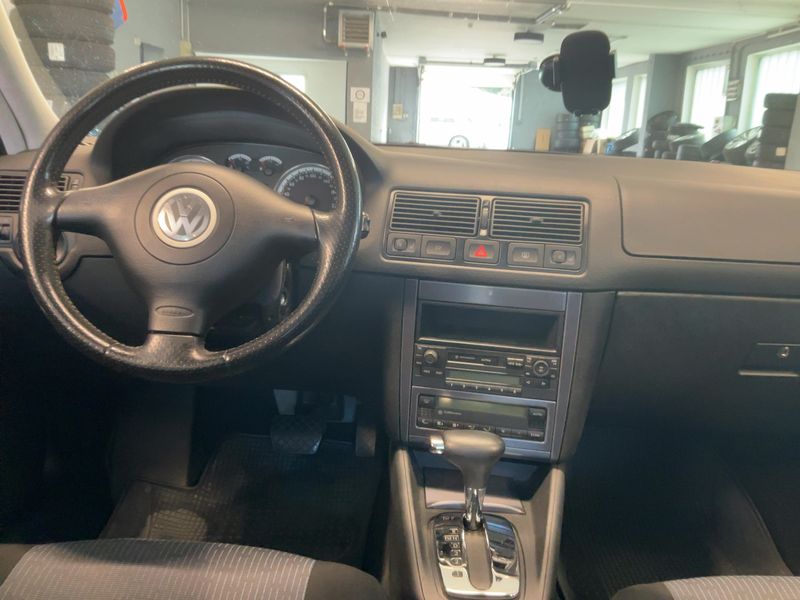 Volkswagen Golf IV 1.6 Pacific — zdjęcie 12