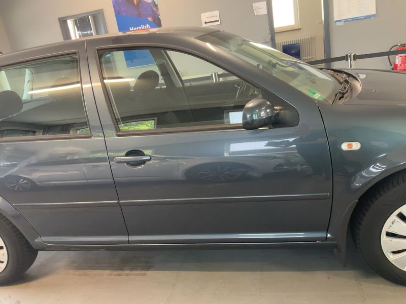 Volkswagen Golf IV 1.6 Pacific — zdjęcie 7