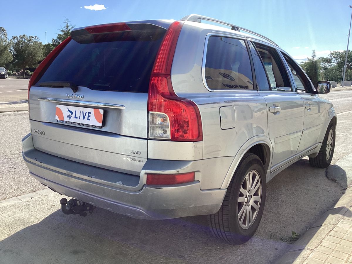 Volvo XC90 2.4 D5 Momentum