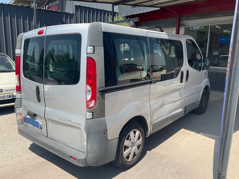 Opel Vivaro 2.0 CDTI Kombi L1H1 2,7t — zdjęcie 2