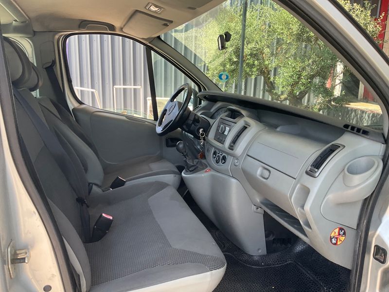 Opel Vivaro 2.0 CDTI Kombi L1H1 2,7t — zdjęcie 3