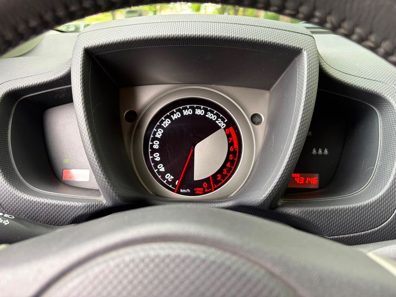 Toyota Urban Cruiser 1.33 Dual VVT-i — zdjęcie 12
