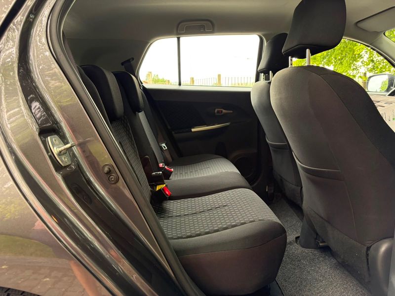 Toyota Urban Cruiser 1.33 Dual VVT-i — zdjęcie 13