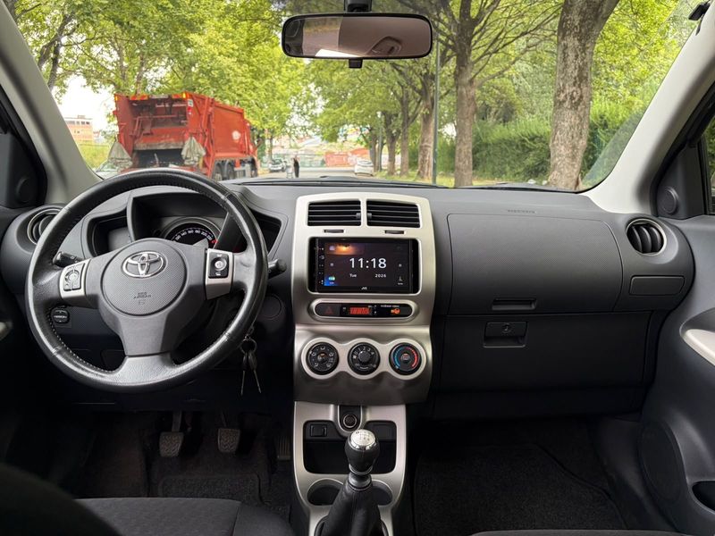 Toyota Urban Cruiser 1.33 Dual VVT-i — zdjęcie 11