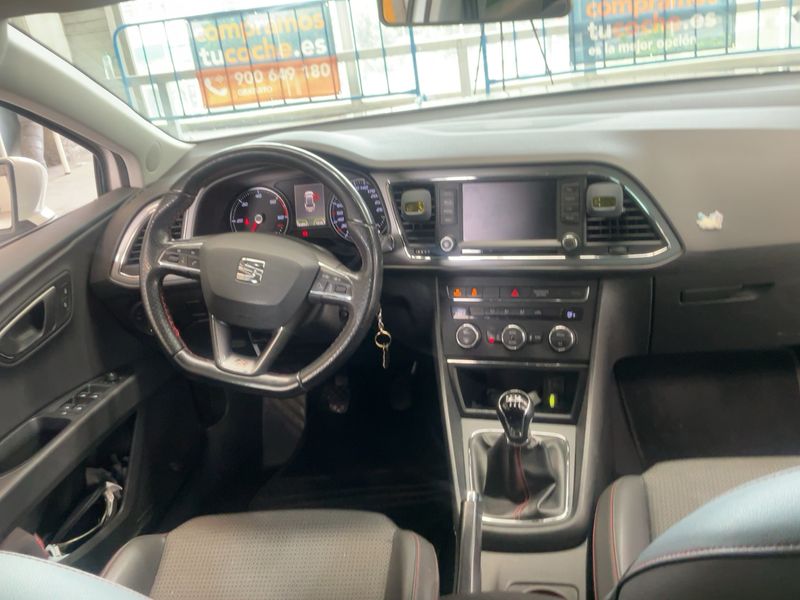 Seat Leon 2.0 TDI FR — zdjęcie 12