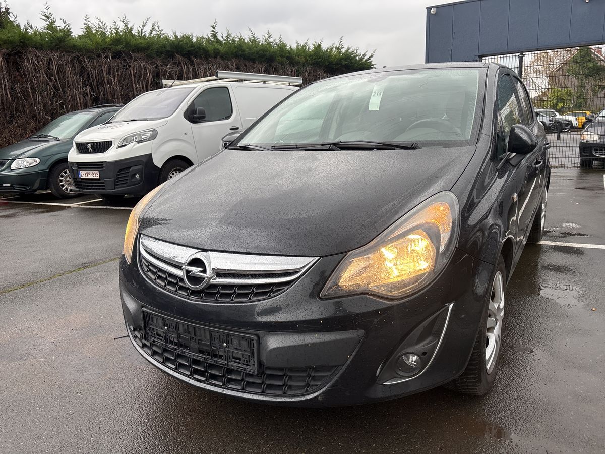 Opel Corsa 2014 — photo 1