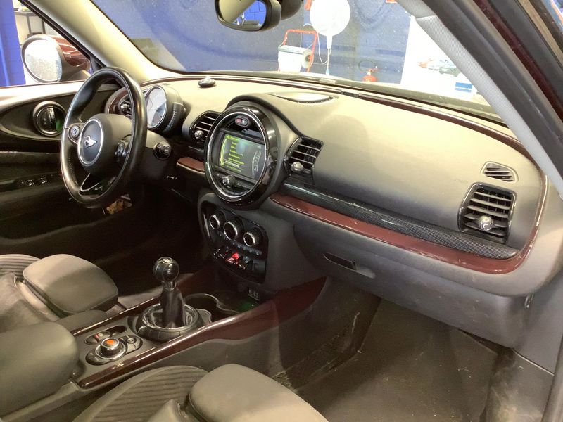 MINI Clubman Cooper — zdjęcie 12