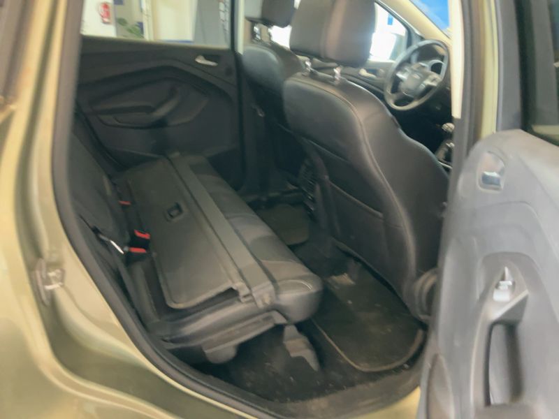 Ford Kuga 1.6 EcoBoost Titanium — zdjęcie 14