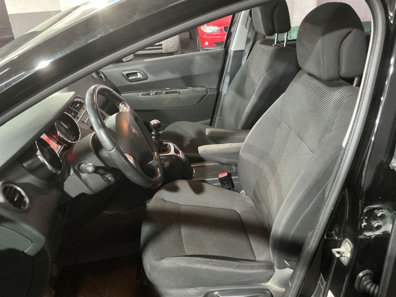 Peugeot 5008 1.6 Blue-HDi Allure 2015 – снимка 26