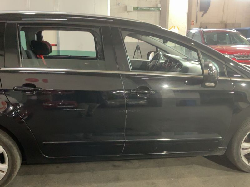 Peugeot 5008 1.6 Blue-HDi Allure 2015 – снимка 10
