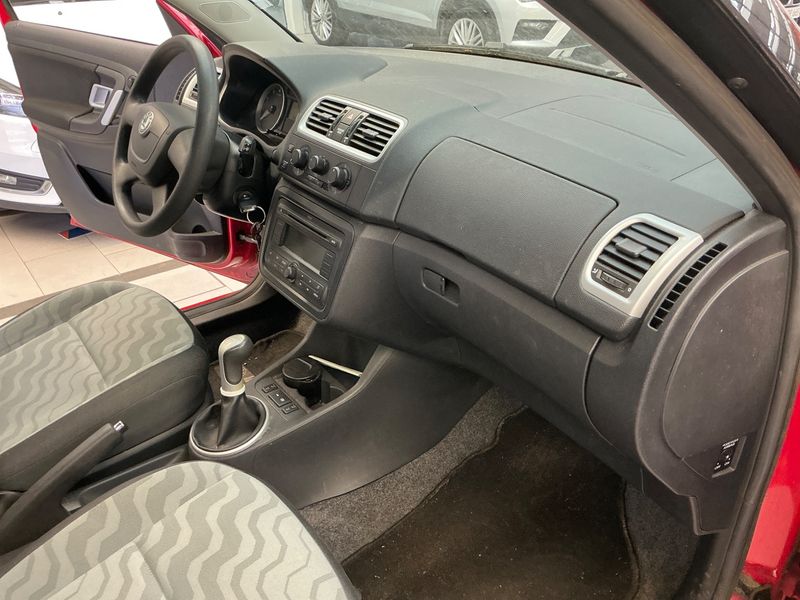 Skoda Fabia 1.4 Ambiente 2009 – снимка 32