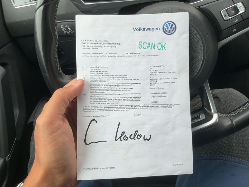 Volkswagen Tiguan Allspace 2.0 TDI Carat — zdjęcie 16