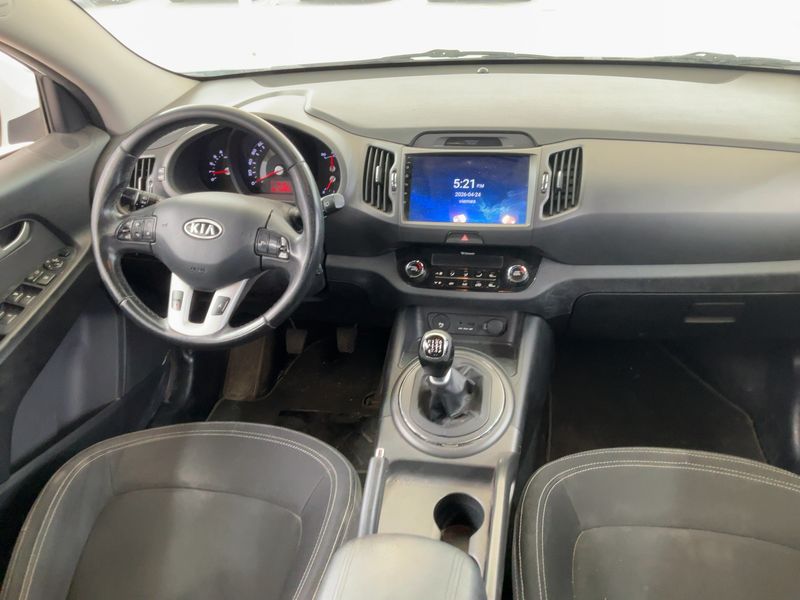 Kia Sportage 1.7 CRDi Drive 4x2 — zdjęcie 12