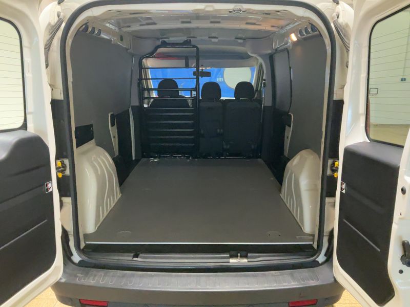 Fiat Doblo 2.0 JTDM SX Maxi Kasten — zdjęcie 10