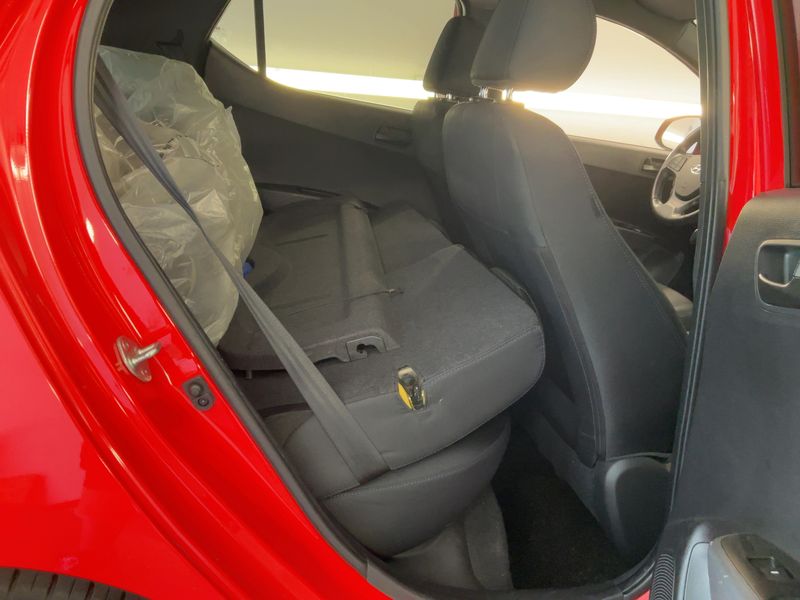Hyundai i10 1.2 Passion + — zdjęcie 14