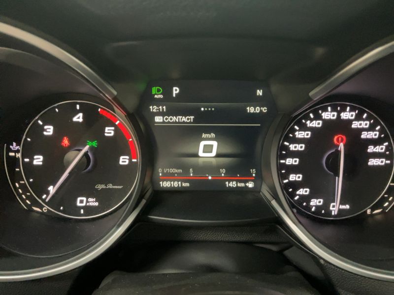 Alfa Romeo Stelvio 2.2 JTDM Super 2WD 2017 – снимка 18