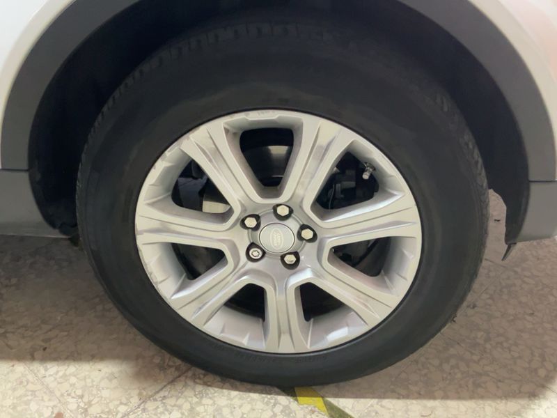 Land Rover Evoque 2.0 Td4 SE 2018 – снимка 11