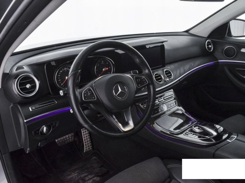 Mercedes-Benz E-Klasse All-Terrain E 220 d All-Terrain 4Matic Business Sport — zdjęcie 11