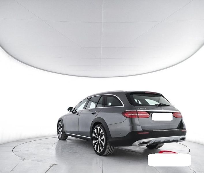 Mercedes-Benz E-Klasse All-Terrain E 220 d All-Terrain 4Matic Business Sport — zdjęcie 3