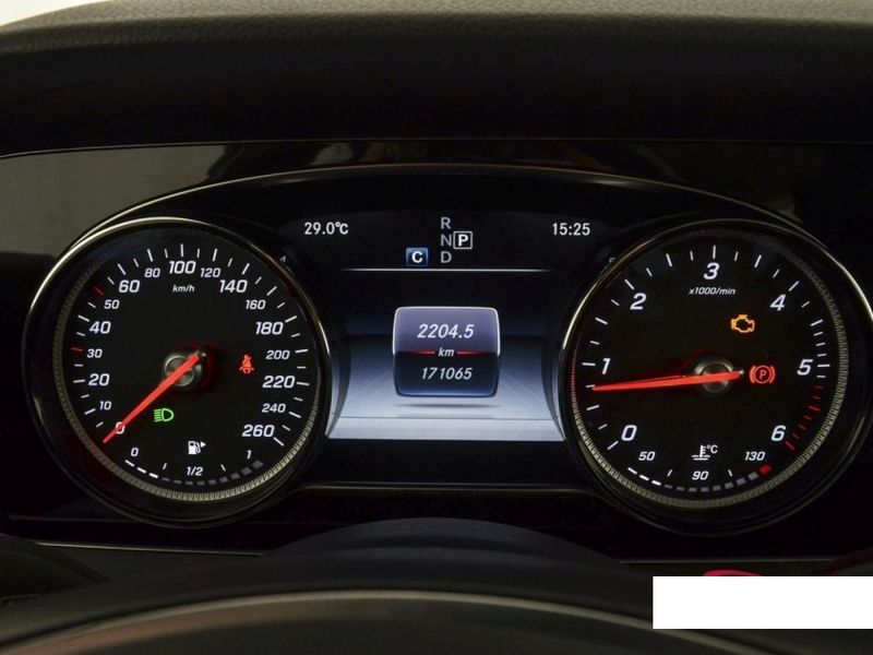 Mercedes-Benz E-Klasse All-Terrain E 220 d All-Terrain 4Matic Business Sport — zdjęcie 12