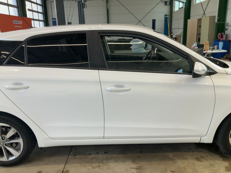 Hyundai i20 1.2 YES! — zdjęcie 7