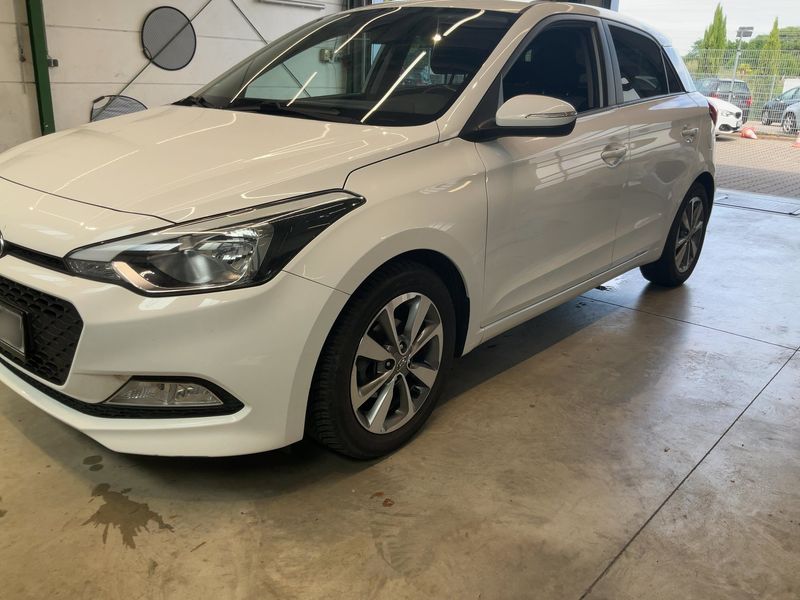 Hyundai i20 1.2 YES! — zdjęcie 2