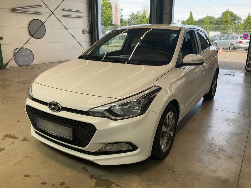 Hyundai i20 1.2 YES! — zdjęcie 1