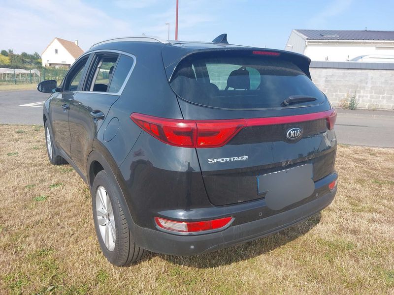 Kia Sportage 1.7 CRDi Active 2WD — zdjęcie 3