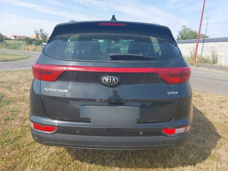 Kia Sportage 1.7 CRDi Active 2WD — zdjęcie 4