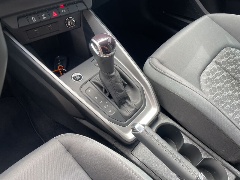Audi A1 Sportback 30 TFSI S line — zdjęcie 23