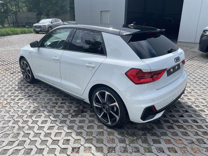 Audi A1 Sportback 30 TFSI S line — zdjęcie 3