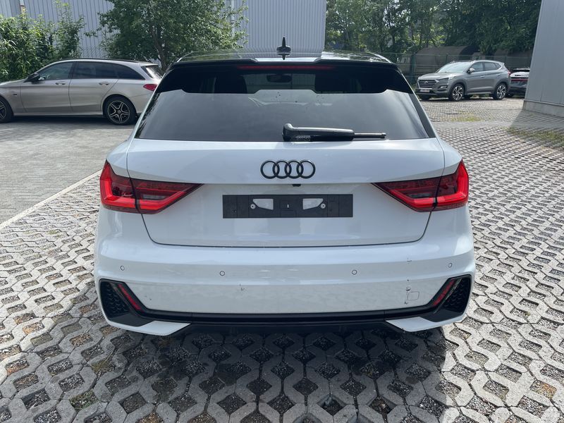 Audi A1 Sportback 30 TFSI S line — zdjęcie 4