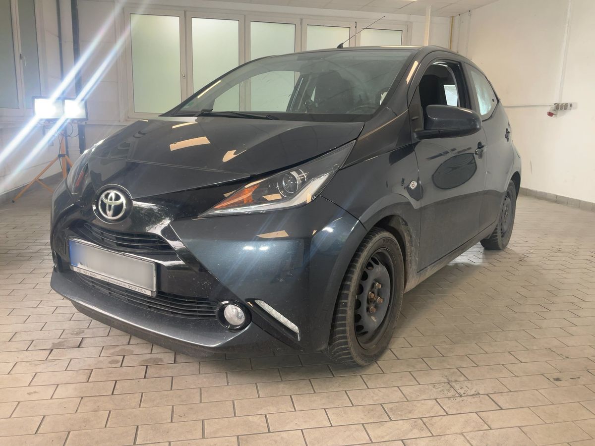 Toyota Aygo 2017 — photo 1
