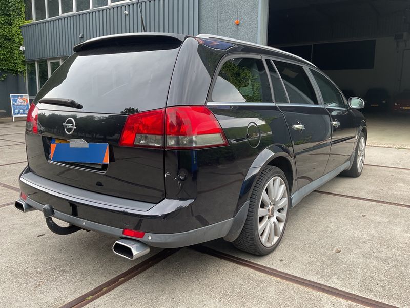 Opel Vectra 2.2 Cosmo Plus — zdjęcie 2